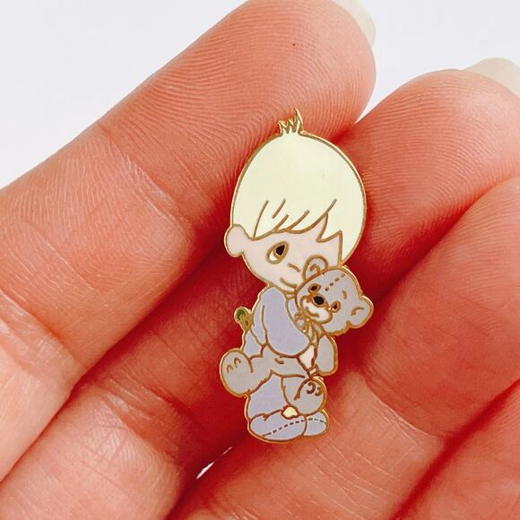 VTG Precious Moments Enamel Lapel Pin 80s Storybook Child Boy Teddy Bear Brooch - Picture 3 of 10